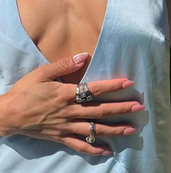 Fixed Stacking Ring – Alexandrite & Blue Spinel (Size 6, Cielo 2008 Archive)